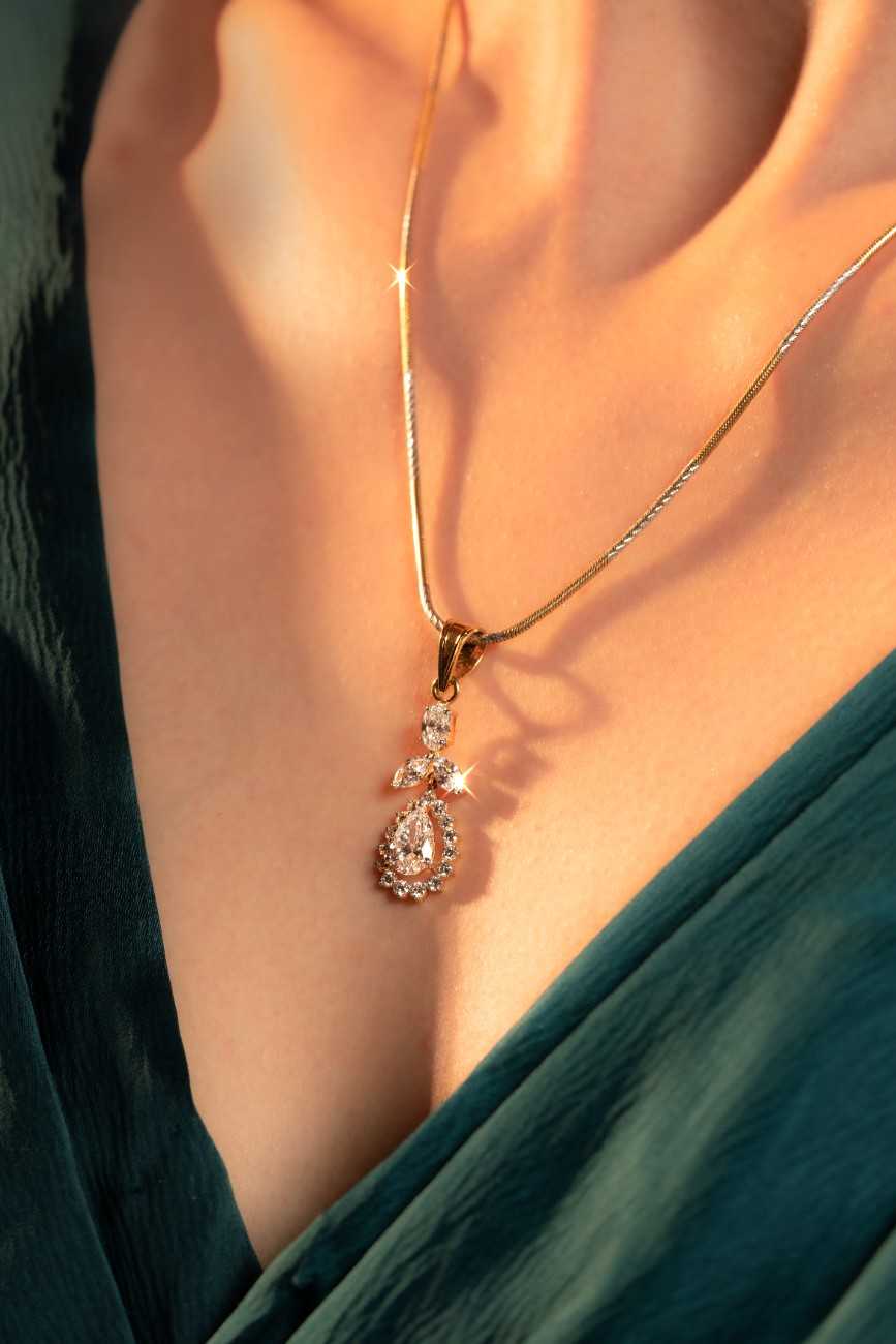 Mallory Pendant